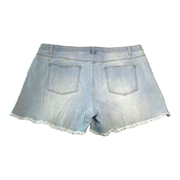 Terra & Sky Size 22W High Rise Light Wash Frayed Hem Side Silt Denim Jean Shorts - Picture 2 of 9